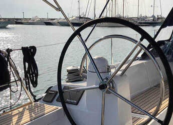 Chartern Sie segelboot in Agios Kosmas Marina - Sun Odyssey 519 - 5 cab.