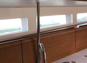 Chartern Sie segelboot in Agios Kosmas Marina - Sun Odyssey 519 - 5 cab.