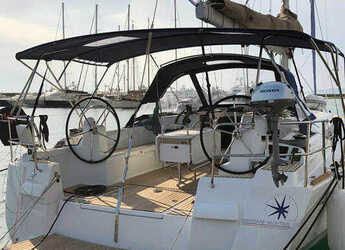 Chartern Sie segelboot in Agios Kosmas Marina - Sun Odyssey 519 - 5 cab.