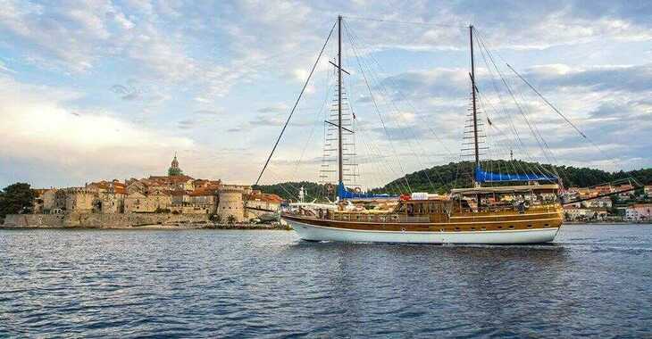 Rent a schooner in Marina Split (ACI Marina) - Gulet Linda