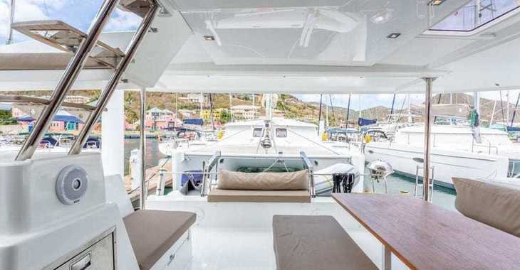 Rent a catamaran in Nanny Cay - Helia 44 