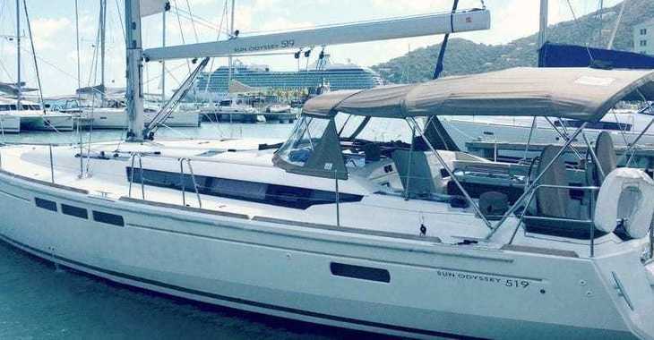Rent a sailboat in True Blue Bay Marina - Jeanneau 519