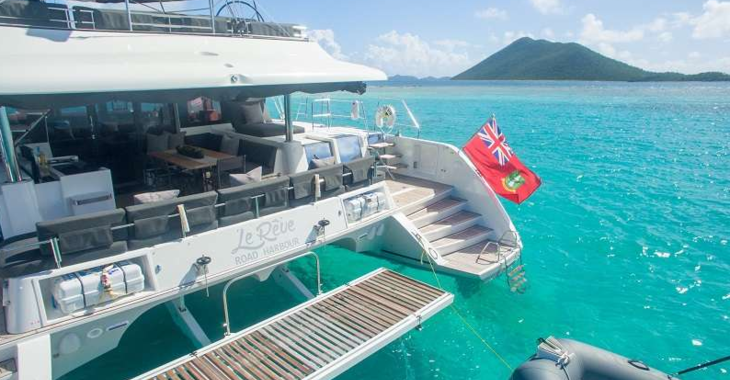 Rent a catamaran in Nanny Cay - Lagoon 62