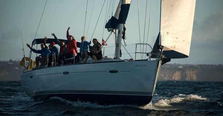 Rent a sailboat in Ibiza Magna - Beneteau Oceanis 43