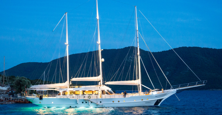 Rent a schooner in Bodrum Marina - Gulet Bella Mare (VIP)