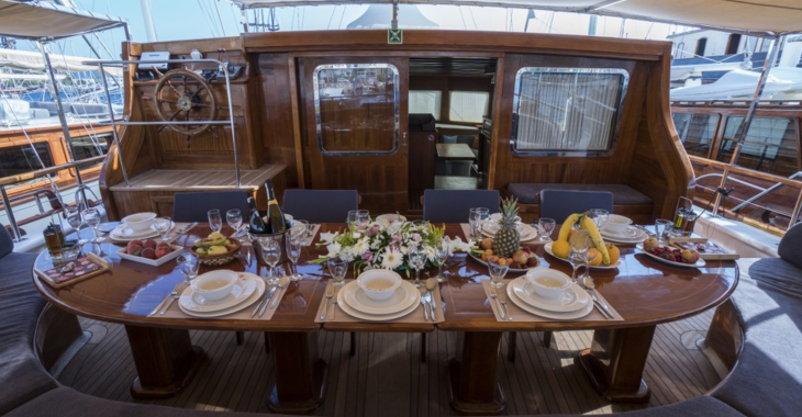 Rent a schooner in Bodrum Marina - Gulet Freedom (Luxury)
