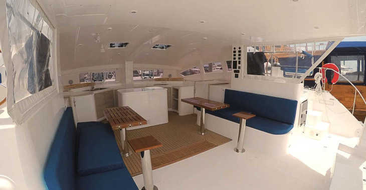 Rent a catamaran in Yacht Haven Marina - Island Spirit 400