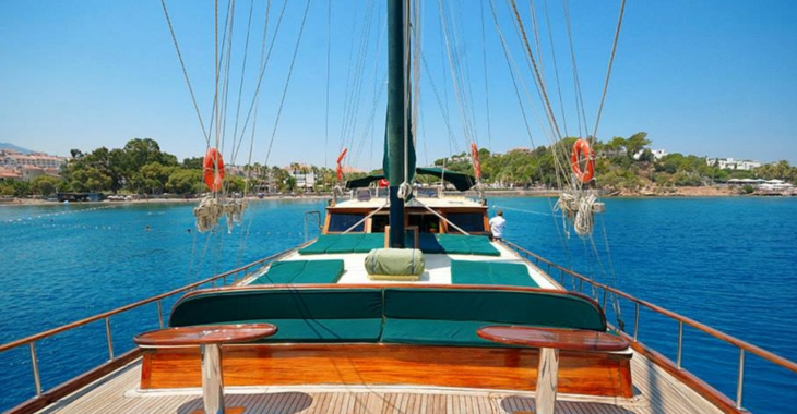 Rent a schooner in Bodrum Marina - Gulet Peri (Standard)