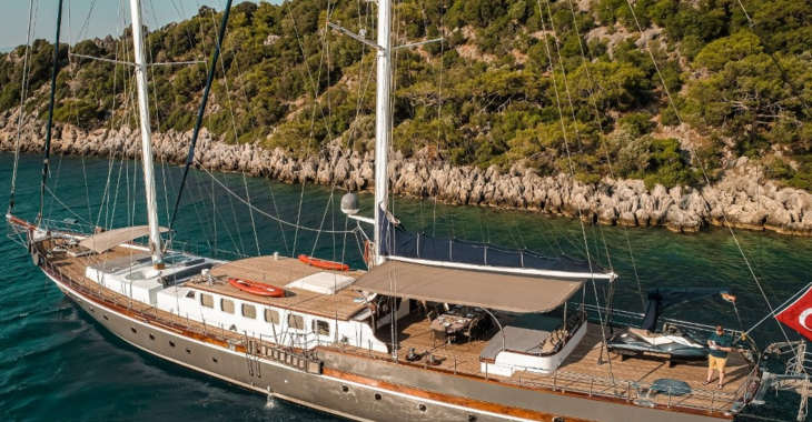 Rent a schooner in Bodrum Marina - Gulet Nautilus (Deluxe)