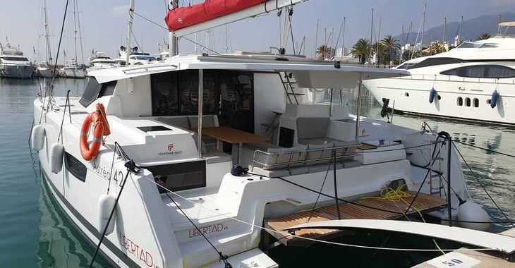 Rent a catamaran in Port of Santa Cruz de Tenerife - Fountain Pajot Astrea 42