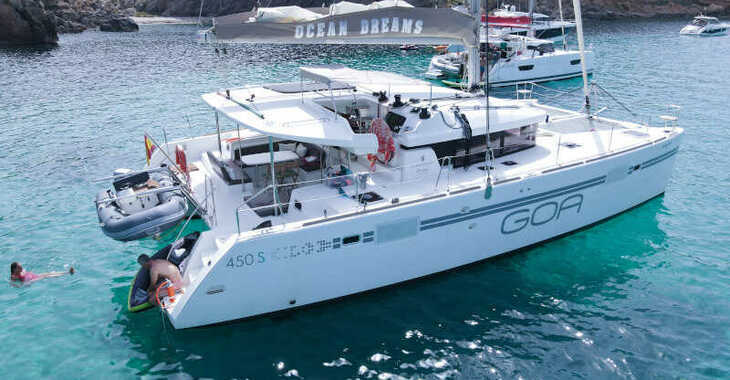 Louer catamaran à Club Naútico de Sant Antoni de Pormany - Lagoon 450 Sport owners version ( 3 cabins + 3 wc)