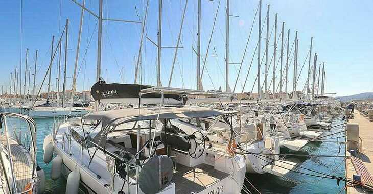 Rent a sailboat in Kornati Marina - Bavaria C45 Holiday