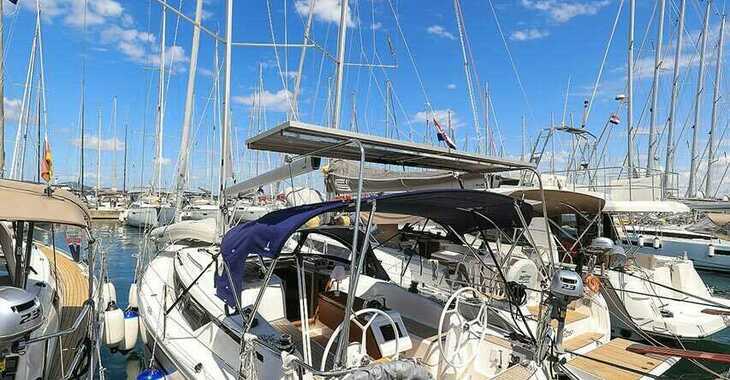 Rent a sailboat in Marina Kornati - Bavaria Cruiser 34