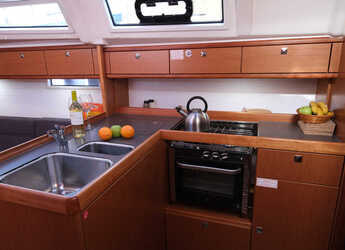 Rent a sailboat in D-Marin Gocek - Bavaria Cruiser 37 - 3 cab.