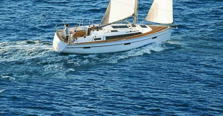 Rent a sailboat in ACI Jezera - Bavaria Cruiser 37 - 3 cab.