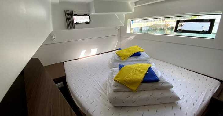 Rent a catamaran in ACI Marina Dubrovnik - Lagoon 40