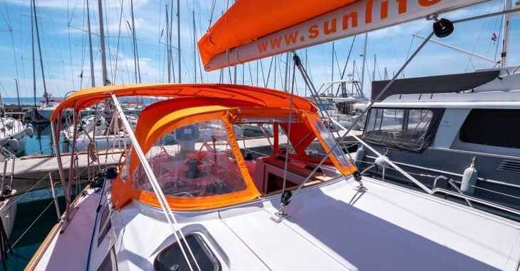 Rent a sailboat in Split (ACI Marina) - Elan 40.1 Impression