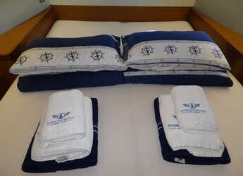 Alquilar velero en Marina Kremik - Sun Odyssey 490