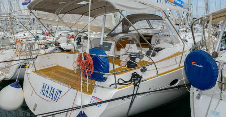 Rent a sailboat in Marine Pirovac - Elan 514 Impression 