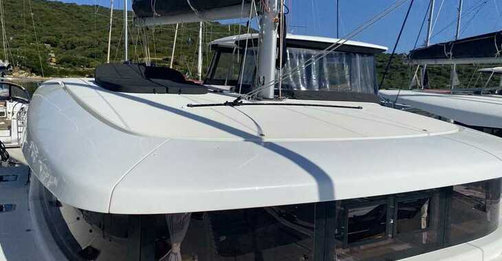 Rent a catamaran in Cala dei Sardi - Lagoon 42
