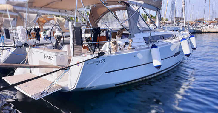 Rent a sailboat in Marina Frapa - Dufour 360 Grand Large