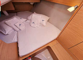 Rent a sailboat in Marina Frapa - Dufour 360 Grand Large