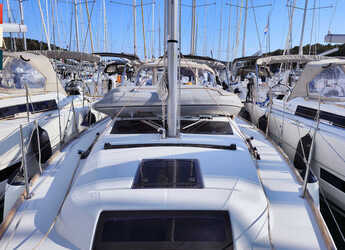 Rent a sailboat in Marina Frapa - Dufour 360 Grand Large