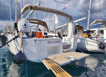 Rent a sailboat in Marina Frapa - Dufour 430 Grand Large