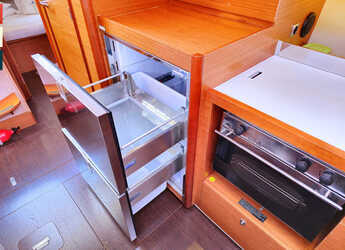 Chartern Sie segelboot in Marina Frapa - Dufour 390 Grand Large