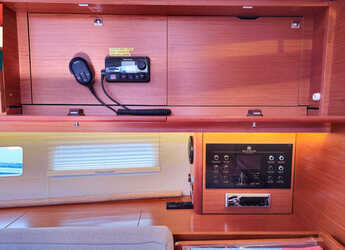 Chartern Sie segelboot in Marina Frapa - Dufour 390 Grand Large