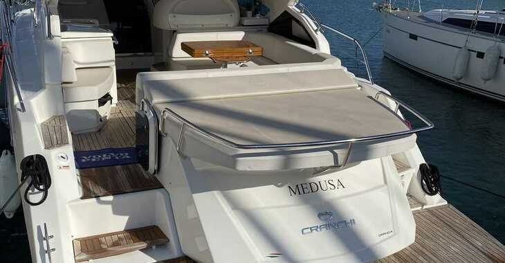 Chartern Sie motorboot in Naviera Balear - Cranchi M44 HT