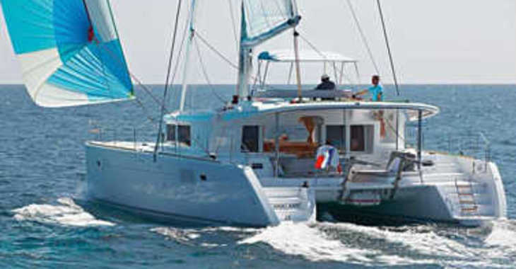Rent a catamaran in Lavrion Marina - Lagoon 450 F