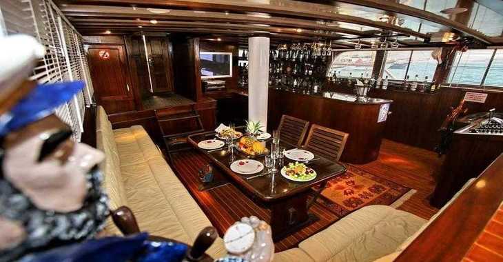 Rent a schooner in Bodrum Marina - Gulet Derya Deniz (Luxury)