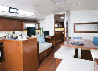 Chartern Sie segelboot in Marina Zeas - Moorings 45.4 (Club)