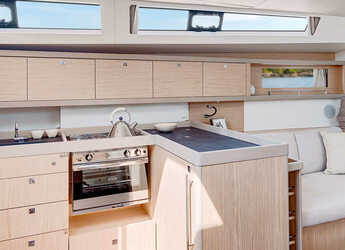 Chartern Sie segelboot in Marina Zeas - Moorings 45 (Club)