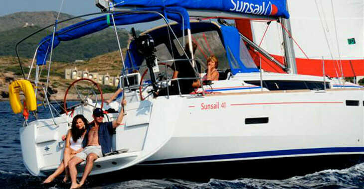 Chartern Sie segelboot in Marina Zeas - Sunsail 41 (Classic)