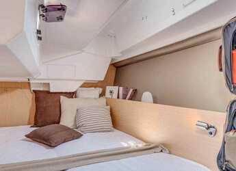 Rent a sailboat in Agana Marina - Sunsail 38/2 (Classic)