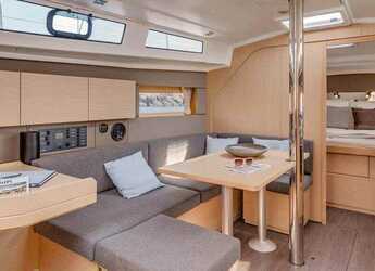 Rent a sailboat in Agana Marina - Sunsail 38/2 (Classic)