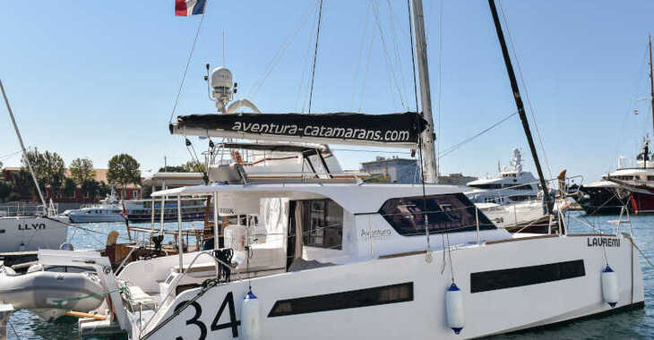 Rent a catamaran in Marina Tankerkomerc - Aventura 34
