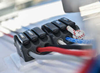 Noleggiare catamaran in Marina Tankerkomerc - Aventura 34