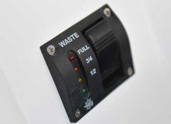 Noleggiare catamaran in Marina Tankerkomerc - Aventura 34