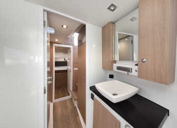 Noleggiare catamaran in Marina Tankerkomerc - Aventura 34