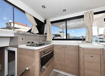 Noleggiare catamaran in Marina Tankerkomerc - Aventura 34