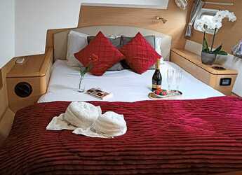 Rent a catamaran in Alimos Marina - Lagoon 500