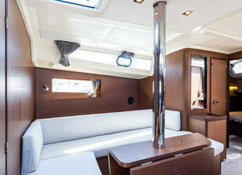 Rent a sailboat in Nidri Marine - Oceanis 41.1