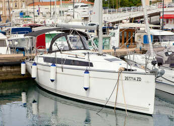 Rent a sailboat in Marina Tankerkomerc - Bavaria Cruiser 34  Style