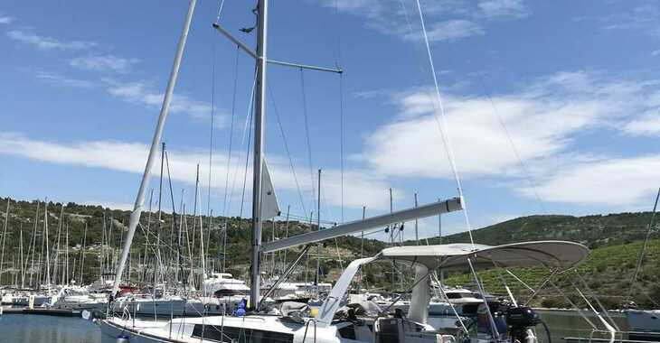 Rent a sailboat in Kremik Marina - Oceanis 38.1