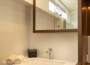 Rent a catamaran in Porto Capo d'Orlando Marina - Lagoon 52F