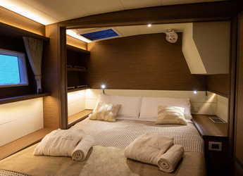 Rent a catamaran in Porto Capo d'Orlando Marina - Lagoon 52F