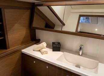 Rent a catamaran in Porto Capo d'Orlando Marina - Lagoon 52F